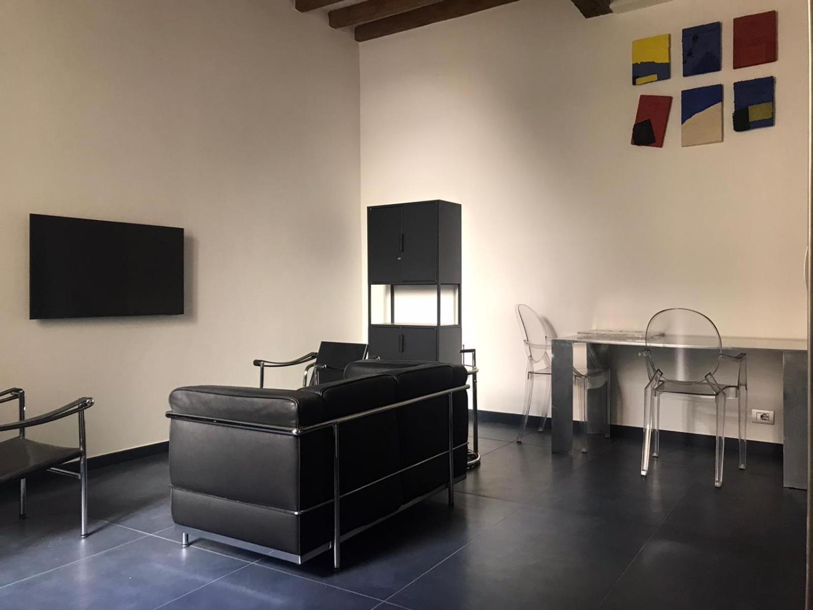 Domus Apartment Modena Bagian luar foto