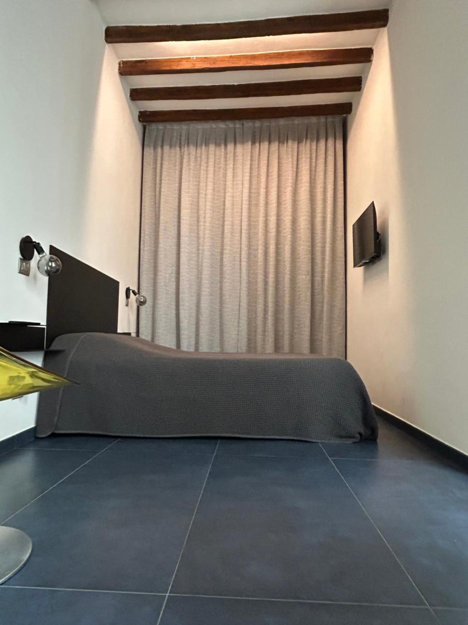 Domus Apartment Modena Bagian luar foto