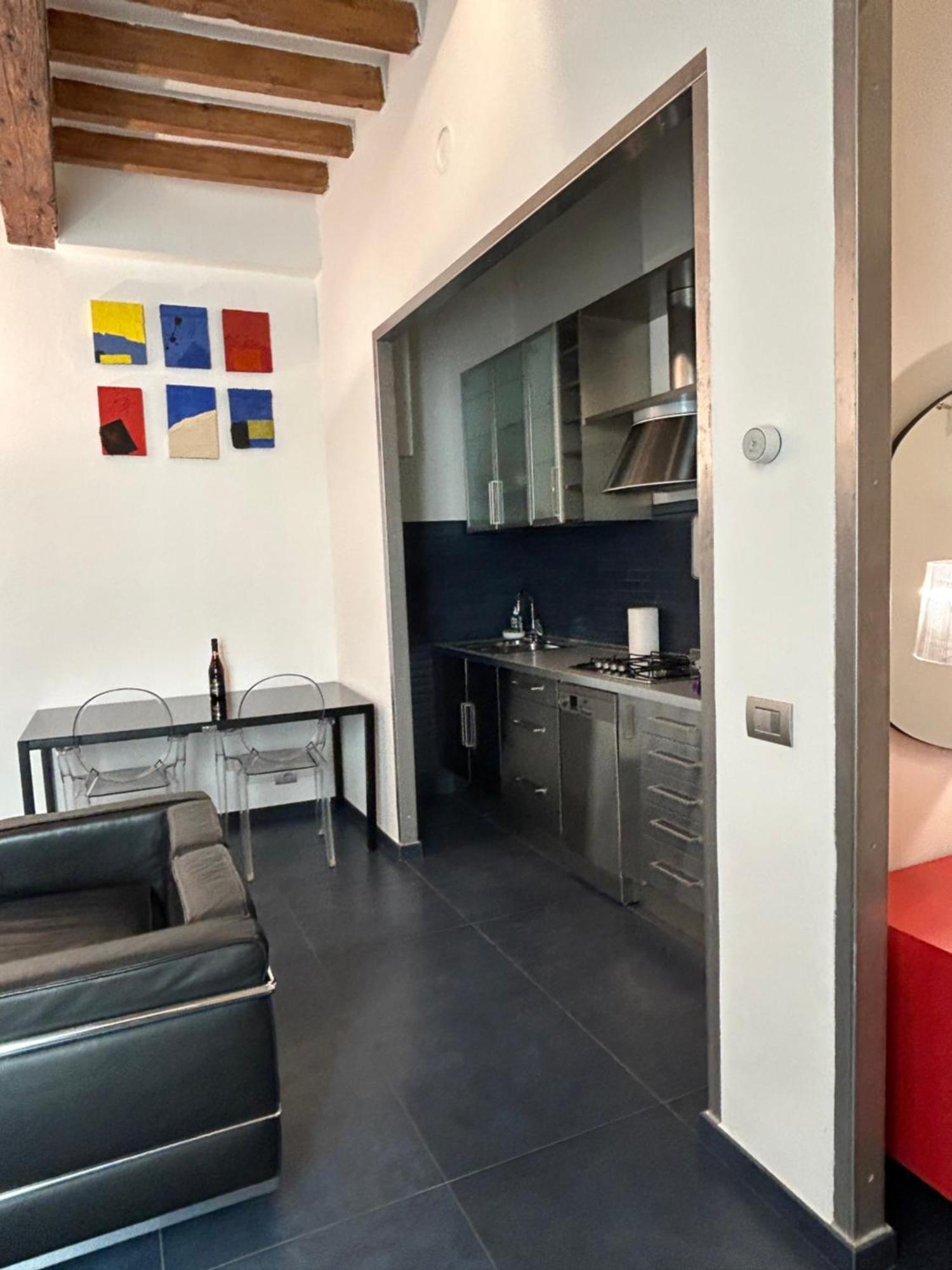 Domus Apartment Modena Bagian luar foto